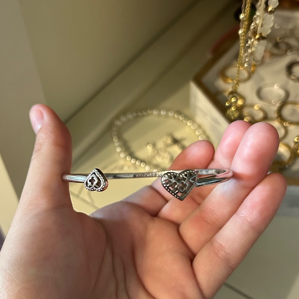 Kendra Scott Silver Heart Bangle